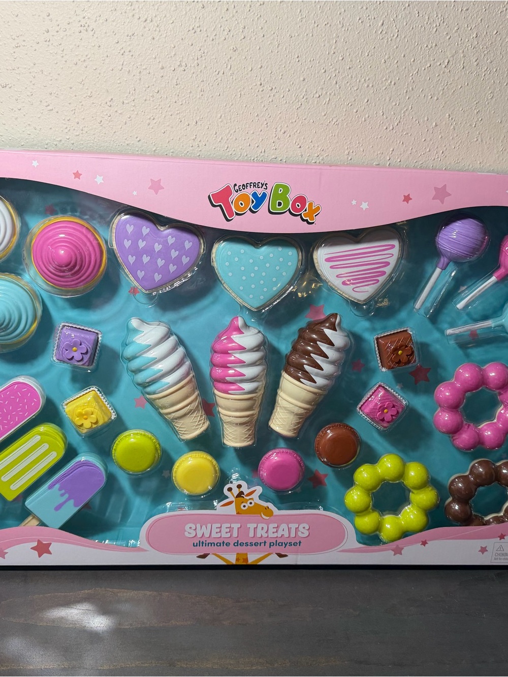 NEW Geoffrey’s Toy Box Sweet Treats 26 Piece Dessert Pretend Play Food Set